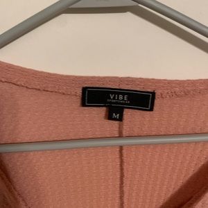 Light Pink Cropped Sweater. Size M